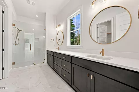Bath - 3829 Coach Lantern Ave, Wake Forest, NC 27587 photo 5 of 8