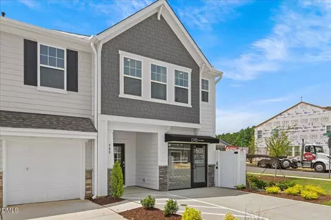 1341 Hammond Dr, Mebane, NC 27302