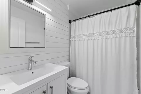 Bath - 426 Walton St, Durham, NC 27703 photo 1 of 1