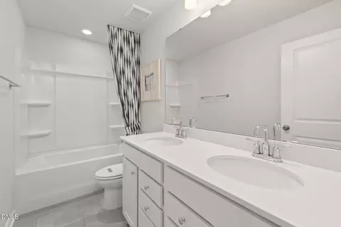 Bath - 613 Florentia Way, Garner, NC 27529 photo 3 of 3