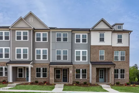 608 Thatch Ln, Knightdale, NC 27545
