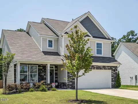 815 Golden Plum Ln, Zebulon, NC 27597