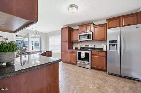 Kitchen - 77 Summerseat Way, Bunnlevel, NC 28323 photo 1 of 5