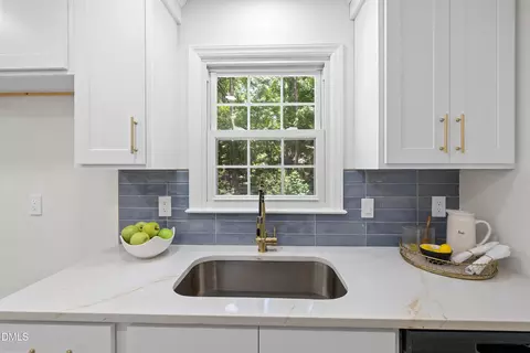 Kitchen - 1310 Bramble Dr, Durham, NC 27712 photo 4 of 5