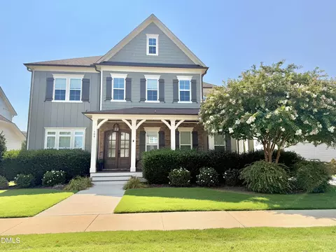108 Split Trunk Path, Holly Springs, NC 27540