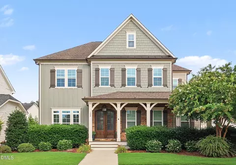108 Split Trunk Path, Holly Springs, NC 27540