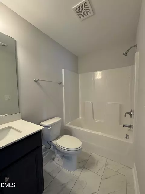 Bath - 20 E Sand Luggs Ct, Angier, NC 27501 photo 7 of 8