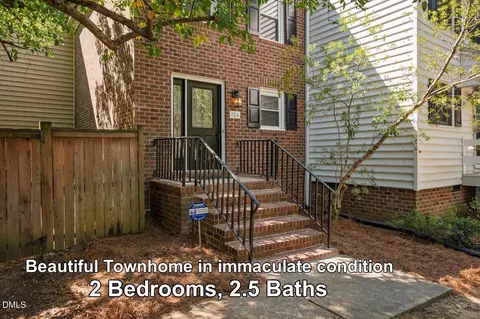 106 Gunston Ct, Chapel Hill, NC 27514