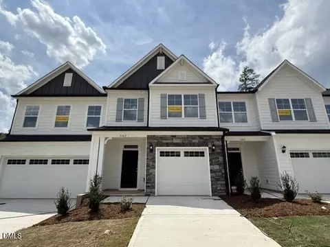 5402 Running Fox Ln, Durham, NC 27703