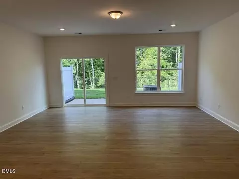 5410 Running Fox Ln, Durham, NC 27703 photo 3