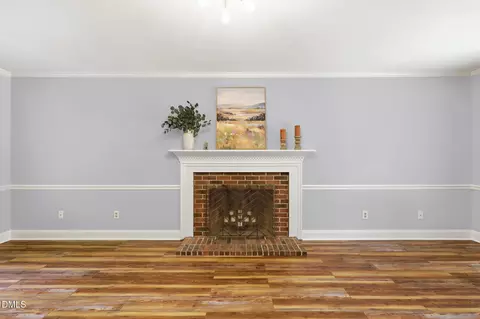 Living - 105 Willow Wisp Ct, Wake Forest, NC 27587 photo 3 of 5