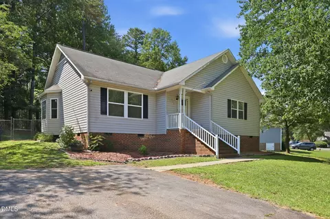 215 Brookfield Cir, Sanford, NC 27330