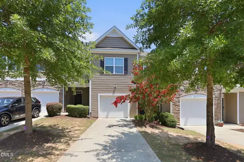 8 Bogie Ct, Durham, NC 27705