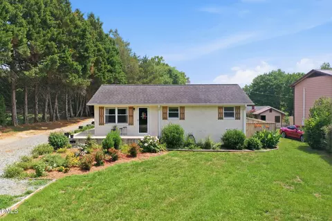 1042 S Third St, Mebane, NC 27302
