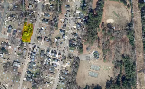 428 Sparella St, Durham, NC 27703 photo 3