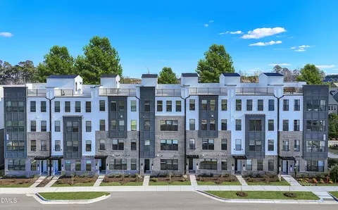 1400 Granholm Rd #308, Cary, NC 27519