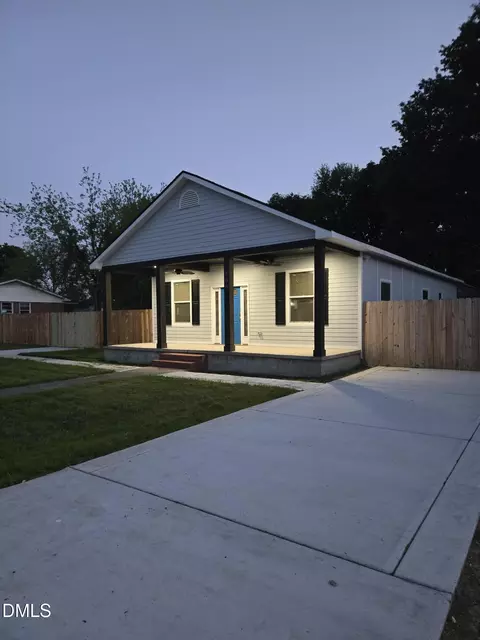 Exterior - 708 E Divine St, Dunn, NC 28334 photo 2 of 8