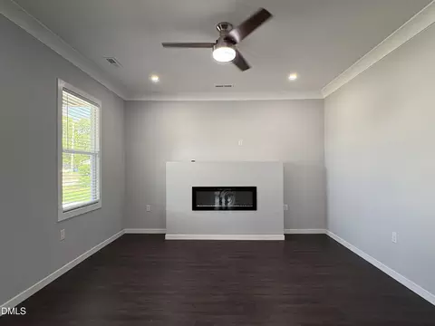 Living - 708 E Divine St, Dunn, NC 28334 photo 3 of 4