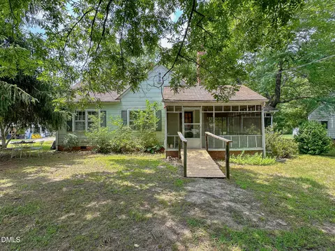 208 Elm St, Norlina, NC 27563