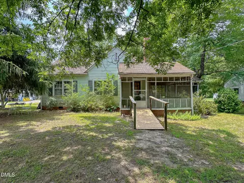 208 Elm St, Norlina, NC 27563