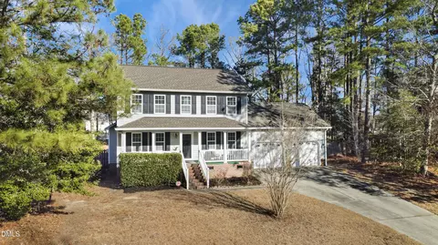 423 Kinsman Ct, Fuquay Varina, NC 27526