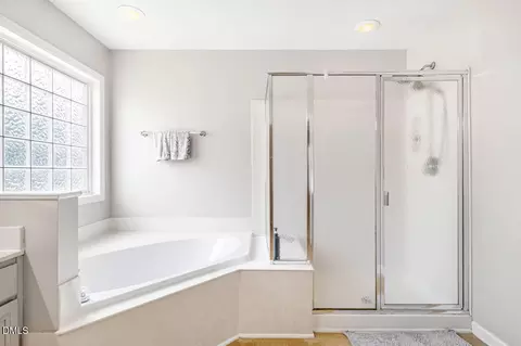 Bath - 610 Basil Dr, Durham, NC 27713 photo 6 of 6