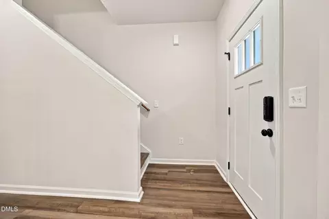 713 Crestview Dr, Durham, NC 27712 photo 4