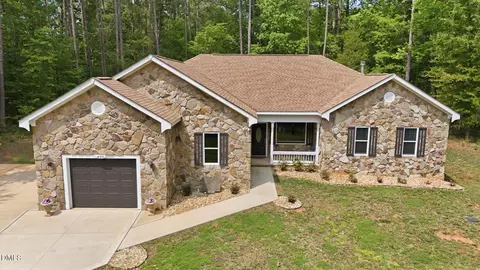 490 Shawnee Dr, Louisburg, NC 27549
