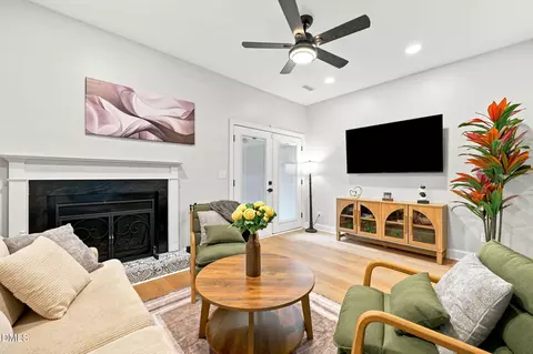 305 Kendall Dr # 203, Durham, NC 27703