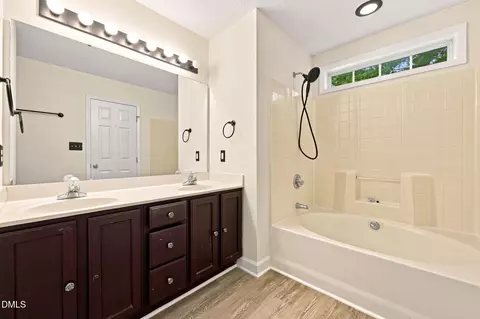 Bath - 6217 Daybreak Dr, Wake Forest, NC 27587 photo 2 of 5