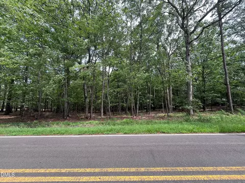 8904 Thompson Mill Rd, Wake Forest, NC 27587