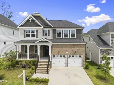 821 Challenger Ln, Knightdale, NC 27545
