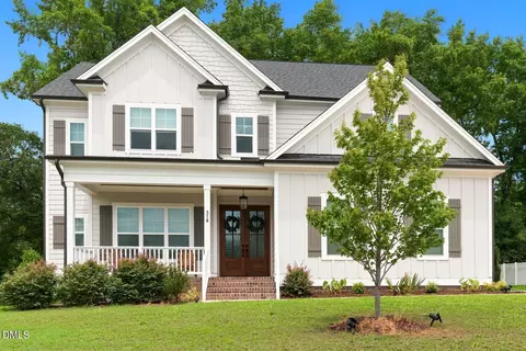 318 Lambert Ln, Fuquay Varina, NC 27526