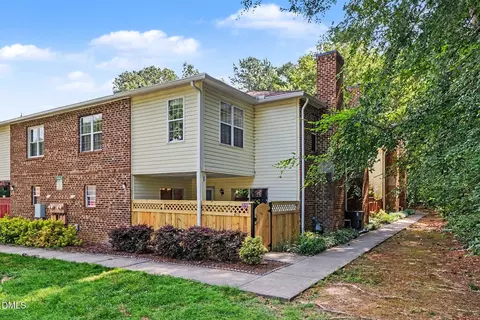 473 Summerwalk Cir, Chapel Hill, NC 27517