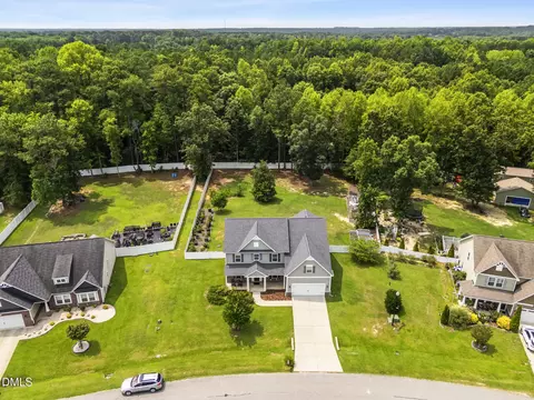 83 Sunbury Ct, Zebulon, NC 27597