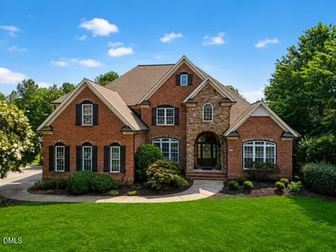 8120 Zinfandel Dr, Kernersville, NC 27284