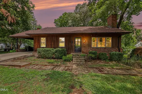 1211 E Willowbrook Dr, Burlington, NC 27215 photo 3