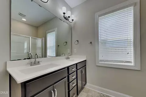 Bath - 131 Sugar Maple Ct, Garner, NC 27529 photo 1 of 4