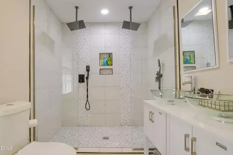 Bath - 4125 Farrington Rd, Durham, NC 27707 photo 4 of 5
