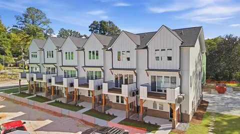 1201 Brookside Dr #110, Raleigh, NC 27604