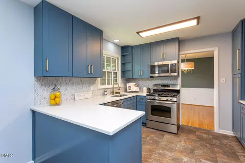 Kitchen - 921 Devon Ave, Cary, NC 27511 photo 3 of 5