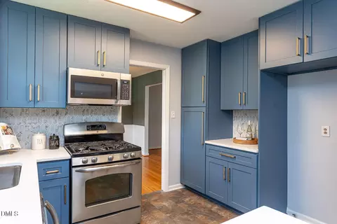 Kitchen - 921 Devon Ave, Cary, NC 27511 photo 4 of 5