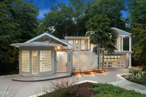 2925 Debra Dr, Raleigh, NC 27607