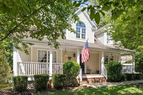 205 Hickory Glen Ln, Holly Springs, NC 27540