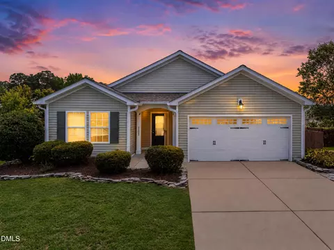 1121 Arden Trace Ct, Fuquay Varina, NC 27526