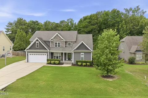 5916 Rounder Ln, Holly Springs, NC 27540