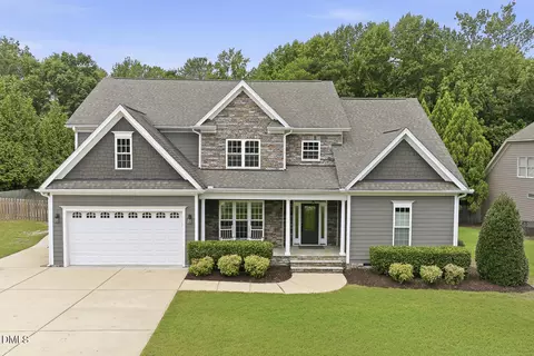 5916 Rounder Ln, Holly Springs, NC 27540