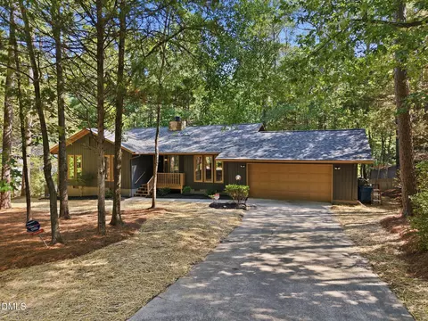 6 Saint James Ct, Durham, NC 27713