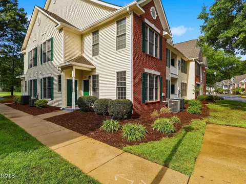 2211 Kudrow Ln, Morrisville, NC 27560