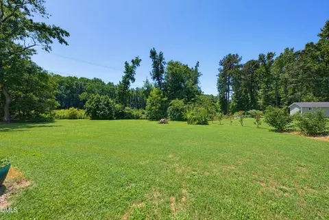 Exterior - 582 Roberts Rd, Willow Spring, NC 27592 photo 6 of 7